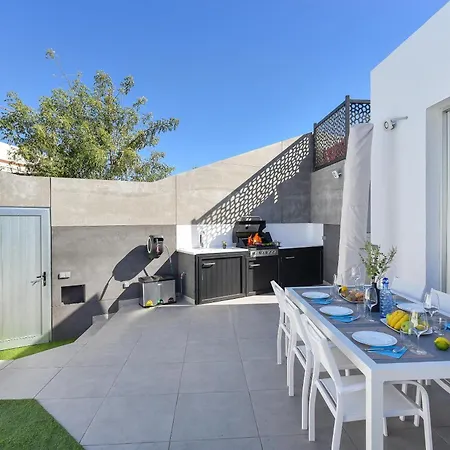 Villa Salado Salobre, Gran Canaria Private Heated Pool Modern Luxury Tranquil Getaway Las Palmas de Gran Canaria