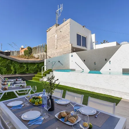Salado Salobre, Gran Canaria Private Heated Pool Modern Luxury Tranquil Getaway *