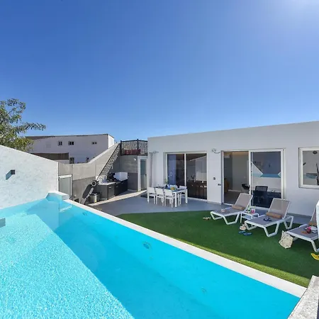Salado Salobre, Gran Canaria Private Heated Pool Modern Luxury Tranquil Getaway Las Palmas de Gran Canaria