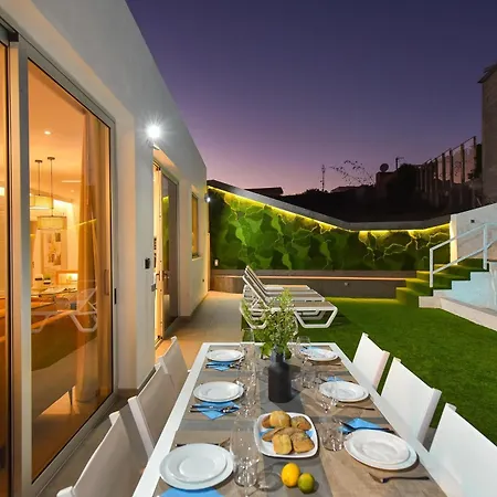 Salado Salobre, Gran Canaria Private Heated Pool Modern Luxury Tranquil Getaway * Las Palmas de Gran Canaria