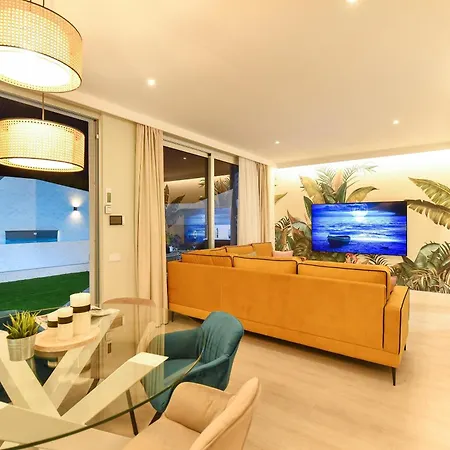 Salado Salobre, Gran Canaria Private Heated Pool Modern Luxury Tranquil Getaway Villa *