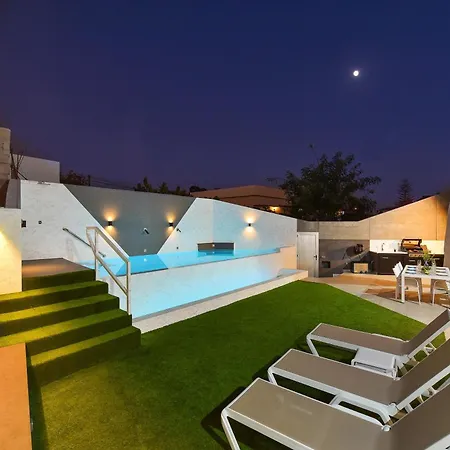 Salado Salobre, Gran Canaria Private Heated Pool Modern Luxury Tranquil Getaway *